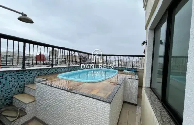 Cobertura linear de 3 quartos, suíte, piscina e 2 vagas.