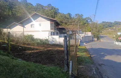 Terreno no centro de pomerode pertinho do zoológico ótimo para investimento