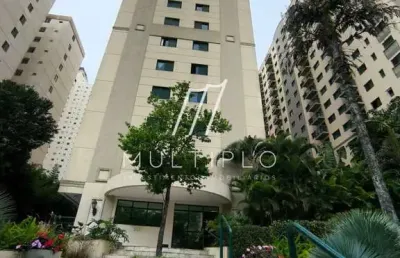 Apartamento no centro de alphaville andar alto para locação