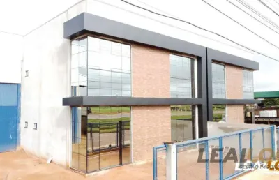 Alugo 02 armazéns novo em sinop mt na entrada da cidade.