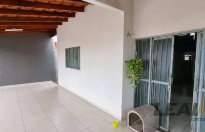 Vendo casa no bairro santa isabel em várzea grande mt