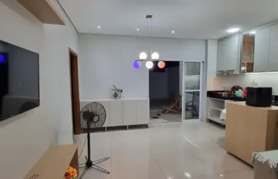 Vendo casa térrea no condomínio sicilia residence na região do cpa em cuiabá mt