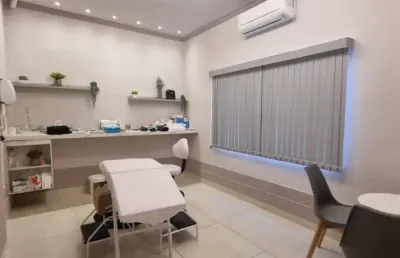 Alugo sala comercial área da saúde no bairro araés em