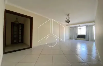 Apartamento grande localizado no centro de marília.