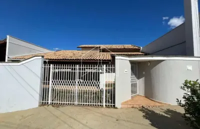 Casa com 3 quartos à venda na Rua Santa Helena, 207114, Jardim Estoril, Marília