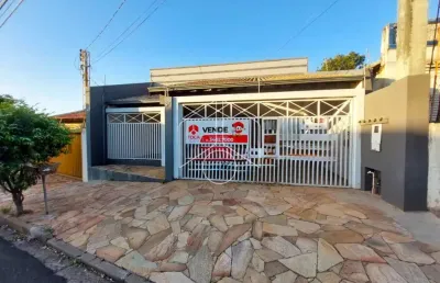 Casa com 5 quartos à venda na Rua Sargento Ananias de Oliveira, 50056, Cascata, Marília
