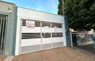 Casa com 3 quartos à venda na Rua Dona Júlia Nomura, Casa, 10865, Fragata, Marília