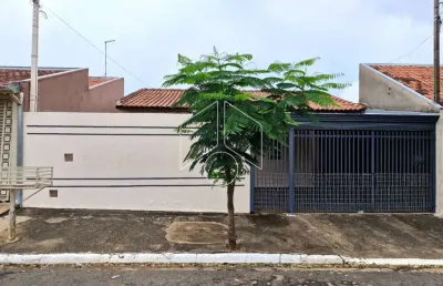 Casa com 3 quartos à venda na Rua Hernani Frangipani, 2140, Professor José Augusto da Silva Ribeiro, Marília
