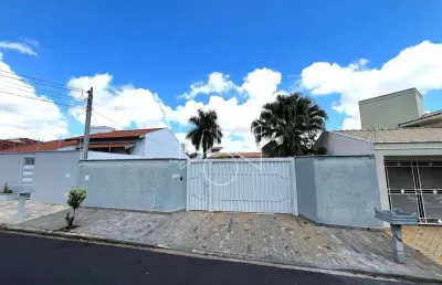 Casa com 2 quartos à venda na Rua Monsenhor Victor Ribeiro Mazzei, 30382, Jardim Aeroporto, Marília
