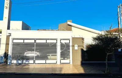 Casa com 3 quartos à venda na Rua Delphina Lopes De Mello, 0, 6170, Jardim Parati, Marília
