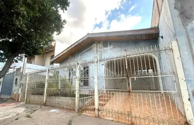 Casa com 3 quartos à venda na rua álvaro de carvalho, 2088, núcleo habitacional castelo branco, marília, 128 m2 por r$ 280.000