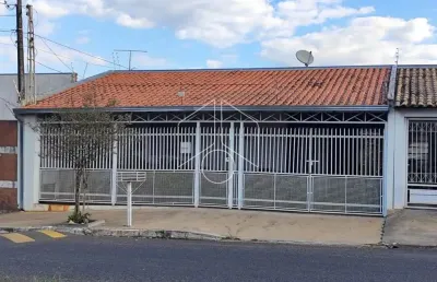 Casa com 3 quartos à venda na Avenida Mem de Sá, 6121, Núcleo Habitacional Nova Marília, Marília