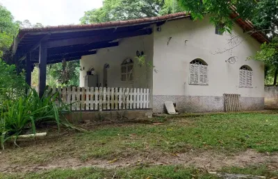 Linda chácara com água corrente ótima localização 100% plano