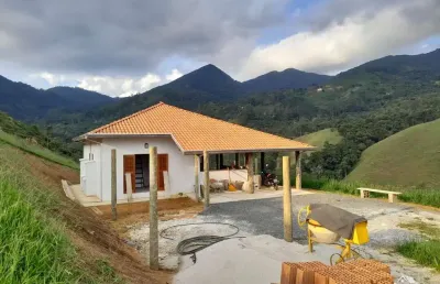 Chácara com linda paisagem em são francisco xavier/sjc/sp