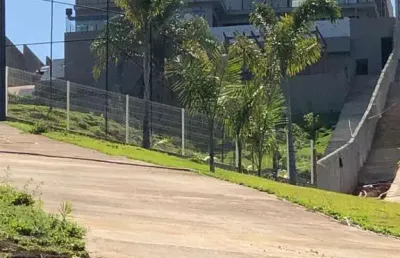 Maravilhosa chácara de  alto padrão em frente a represa em igaratá/sp