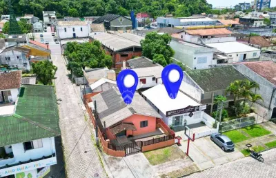 3 casas no mesmo terreno a 1 quadra da praça central de guaratuba – raridade! - r$ 1.290.000 - centro - guaratuba/pr