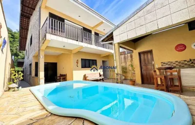 Você precisa ver essa casa com piscina no centro de guaratuba!