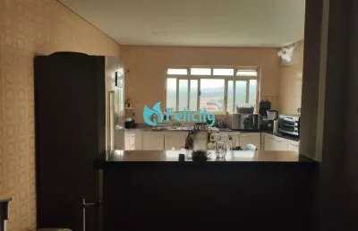Sobrado com 2 dorms, 1 suíte, 3 vagas, 100m2 na chácara inglesa