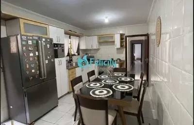 Casa com 4 dorms, 2 suítes, 2 vagas, 200m2 na vila pirituba