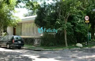 Casa com 4 dorms, 1 suíte, 4 vagas, 306m2 na vila madalena
