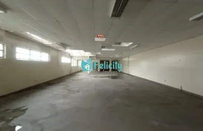 Prédio para alugar na Rua Fábia, 1, Vila Romana, São Paulo