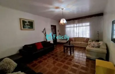 Sobrado com 3 dorms, 1 suíte, 2 vagas, 196m2 no parque maria domitila