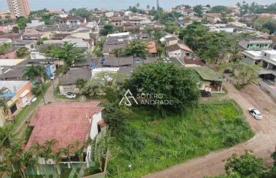 Terreno com 550m² de área total na praia do capricórnio