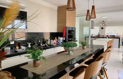 Casa com piscina ideal para quem quer conforto e beleza perto da praia