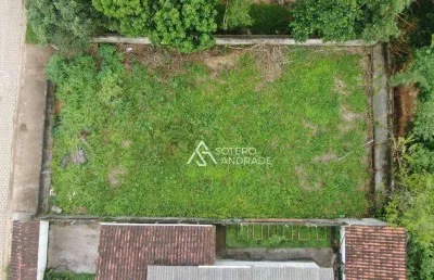 Terreno localizado em bairro em expansão, próximo ao capricórnio