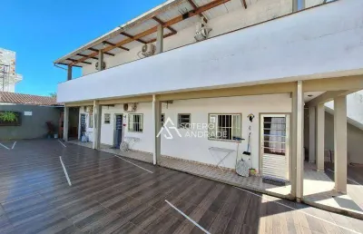Kitnet com excelente localização na praia massaguaçu