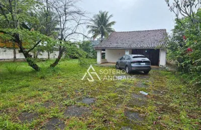 Casa com localização privilegiada na praia massaguaçu
