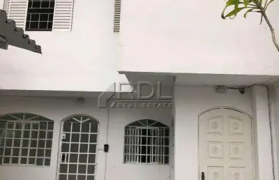 Casa para alugar na Avenida João Ramalho, 49, Vila Assunção, Santo André