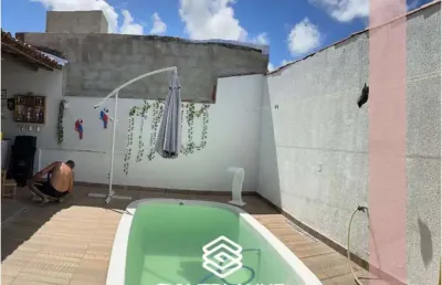 Casa com 3 quartos à venda na Rua Marinete Araújo Mendonça, 289, Aruana, Aracaju