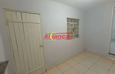 Casa com 2 dormitório para alugar, 40m² - picanço - guarulhos/sp - não é individual por r$ 1.200,00