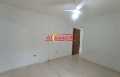 Casa para alugar com 1 quarto, sala, cozinha, quintal , vila rio de janeiro - por r$ 1.200,00
