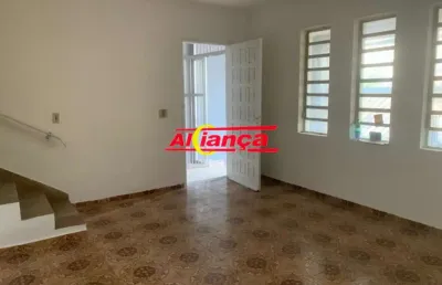 Sobrado para alugar com 4 quartos, suíte, 2 vagas, 240m², taboão - guarulhos/sp por r$ 2.900,00