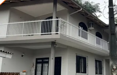 Casa com 5 quartos à venda no Petrópolis, Joinville 
