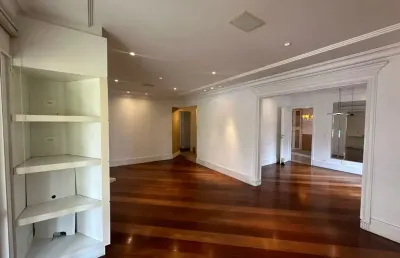 Apartamento   a  venda  na vila  andrade  com 213 metros   com 4 dormitorios  sendo 3 suites,4 vagas