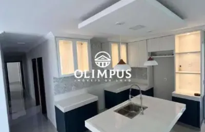 Casa térrea, construída em terreno de 360m, com 290 m de área construída.