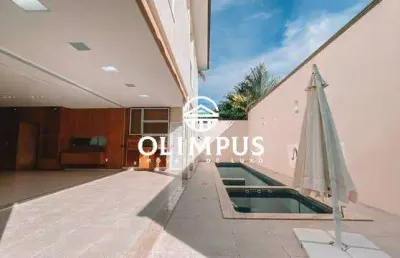 Casa em condomínio fechado com 4 quartos para alugar no Jardins Roma, Uberlândia 