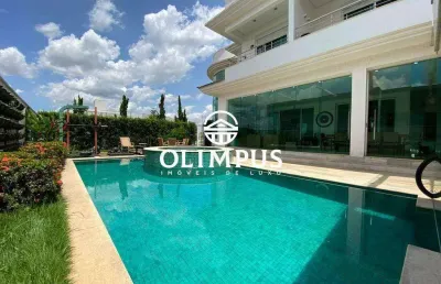 Belíssima casa estilo sobrado dispondo de fino acabamento em uma localização privilegiada.