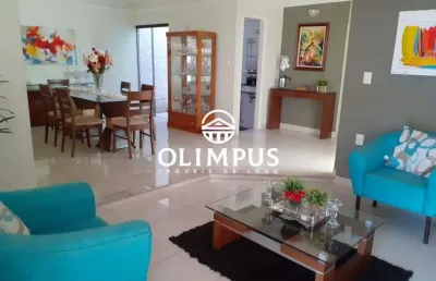 Bela casa com 213m² em terreno de 300m², localizada na zona sul de uberlândia/mg.