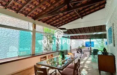 Casa estilo sobrado em um bairro nobre de uberlândia