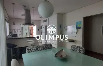 Linda casa de 175m² com excelente acabamento, dispõe de ótima localização.