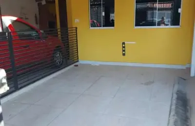 São 2 casas - casa - piso térreo 2 dormitórios, wc. social, sala de jantar, sala de estar, cozinha, a.s., churrasqueira, 1 vaga de garagem coberta, portão eletrônico. casa - piso superior 2 dormitório