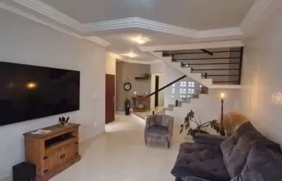 Imperdível casa à venda em indaiatuba-sp, jardim regina! 4 quartos, 1 suíte, 3 salas, 4 banheiros, 4 vagas e 247,45 m².