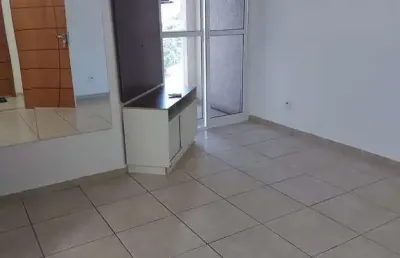 Apto - com 2 dormitorios, wc. social, sala 2 ambientes com ar condicionado, cozinha planejada, cooktop, forno, microondas, exaustor, a.s., 1 vaga de garagem coberta. área de lazer: piscina, quadra esp