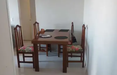 Apto com 2 dormitorios, wc. social, sala 2 ambientes com sacada, cozinha planejada, a.s., 1 vaga de garagem coberta. portaria 24 hs., piscina, playground,  quadra esportiva, bicicletário, área gourmet