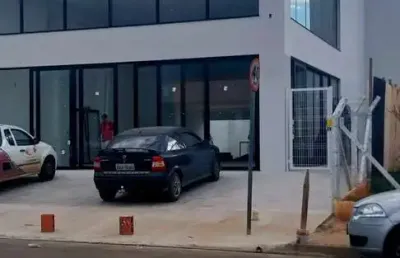 Salão comercial de alto padrão para locação em indaiatuba-sp, no bairro jardim residencial dona lucilla: 1 sala, 3 banheiros, 4 vagas de garagem, 285m².