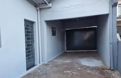 Casa comercial reformada para locação na rua cambará, centro, londrina, pr